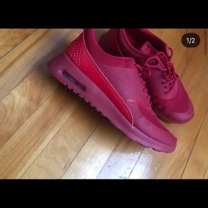 Nike Thea gently used